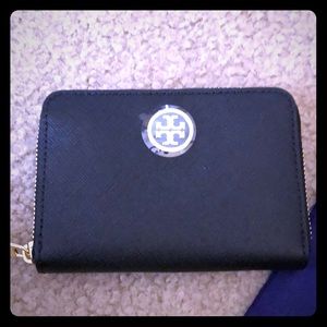 Tory Burch Robinson coin case